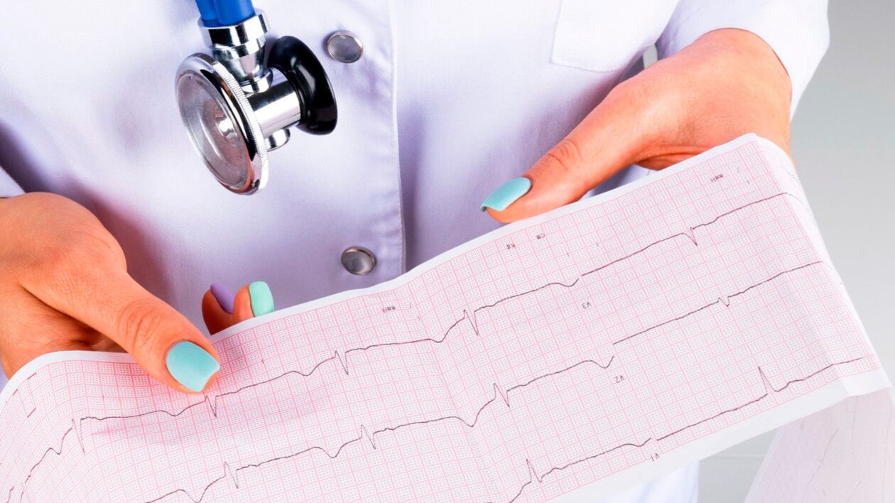 Les patients hypertendus doivent surveiller leur état cardiaque à l’aide d’un ECG